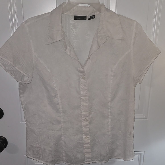 Apostrophe Tops - Apostrophe White Short Sleeve Button-Up Blouse with Subtle Leaf Jacquard